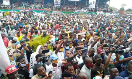 Massive crowd as Oshiomhole, Ganduje and others storm Edo ahead of elections
