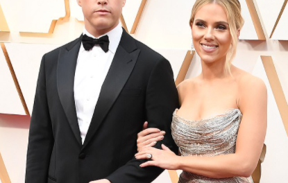 Scarlett Johansson, 35, and Colin Jost, 38, wed in secret ceremony