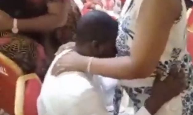 “Other women will smell like Excreta to you” — Pastor Leads anti-adultery prayers for couples (video)